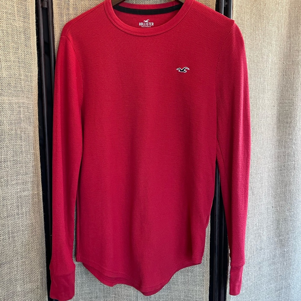 Men’s red thermal HOLLISTER shirt small EUC